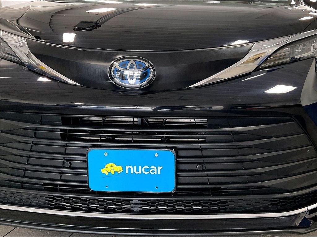 Used 2023 Black Toyota XLE image 33