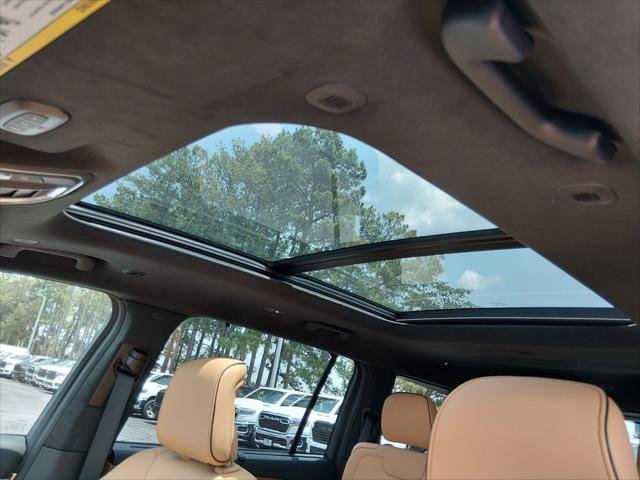 New 2026 Fathom Blue Pearl-Coat Exterior Paint Jeep Summit image 7