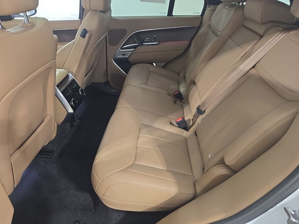 Certified Used 2023 Fuji White Land Rover SE image 23
