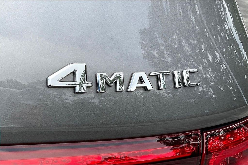 Used 2022 Gray Mercedes-Benz GLB 250 image 27
