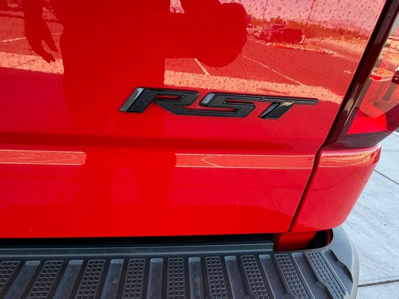 Used 2022 Red Hot Chevrolet RST image 32
