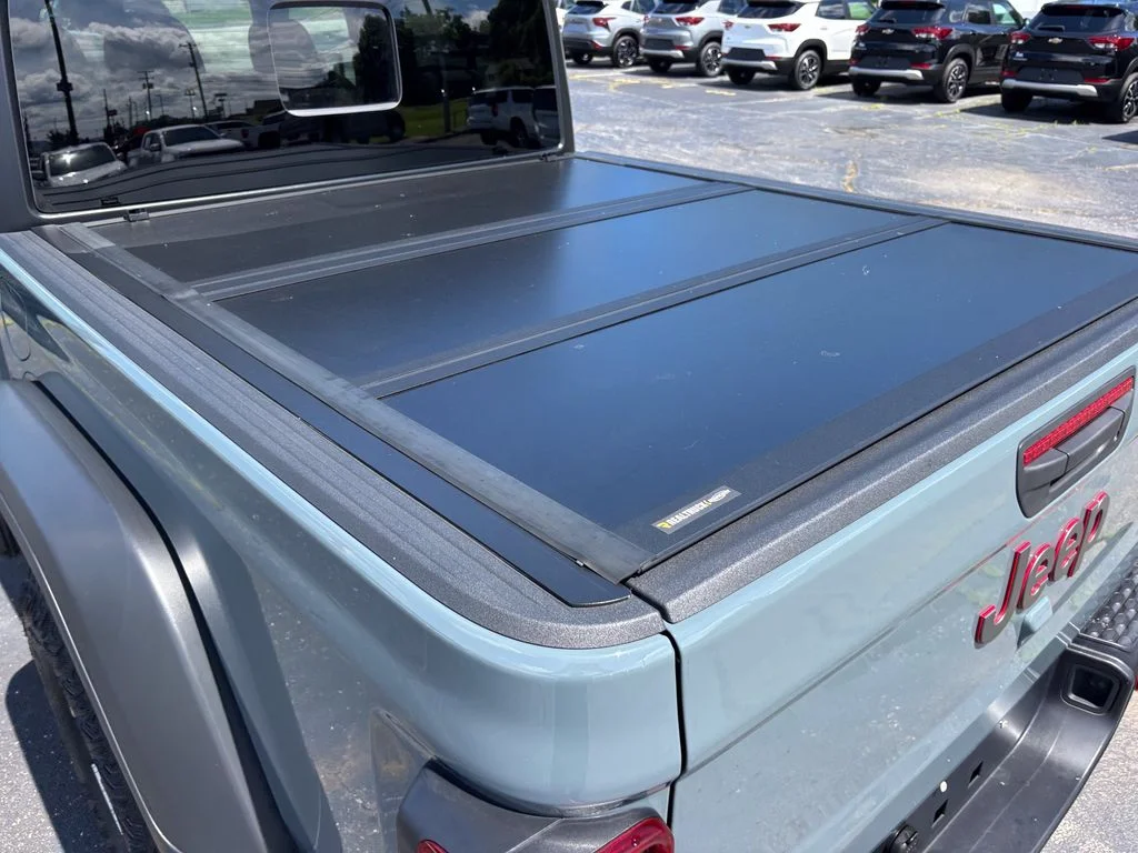 Used 2025 Gray Jeep Rubicon image 21
