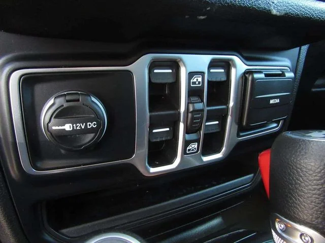 Used 2026 Crystal Metallic Jeep Sport image 22