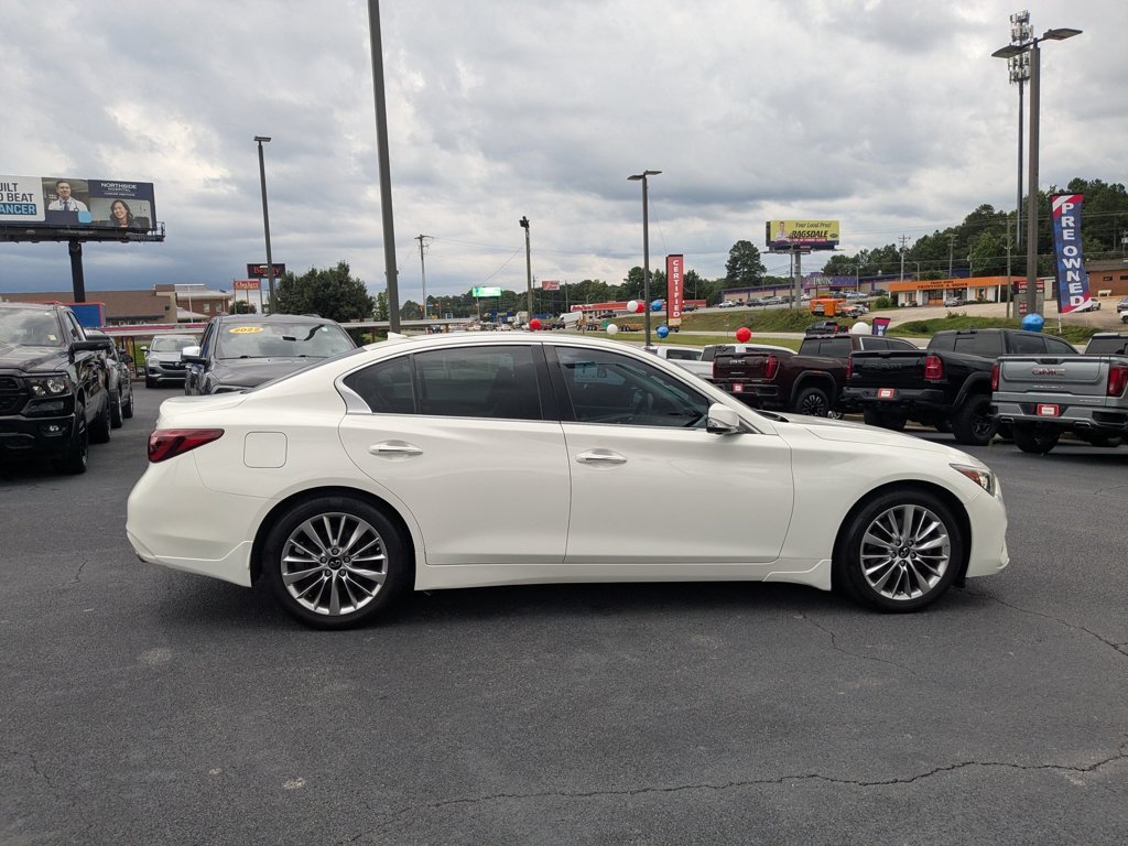 Used 2021 Pure White INFINITI 3.0t LUXE image 4