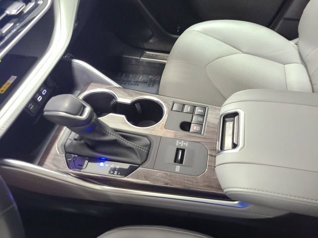 2024 Toyota Highlander Platinum - Photo 29