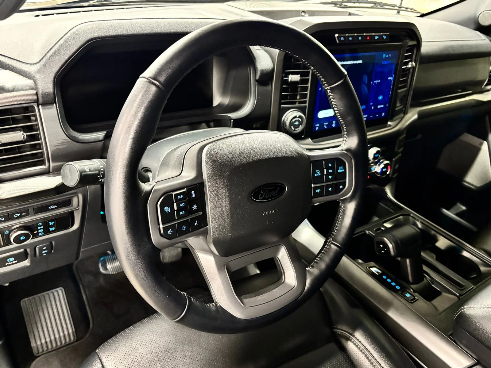 Used 2024 White Ford Lariat image 16