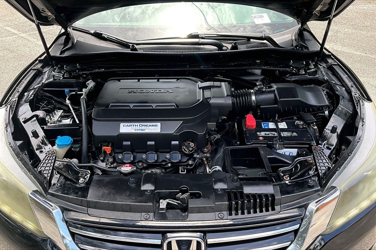 Used 2014  Honda EX-L image 31
