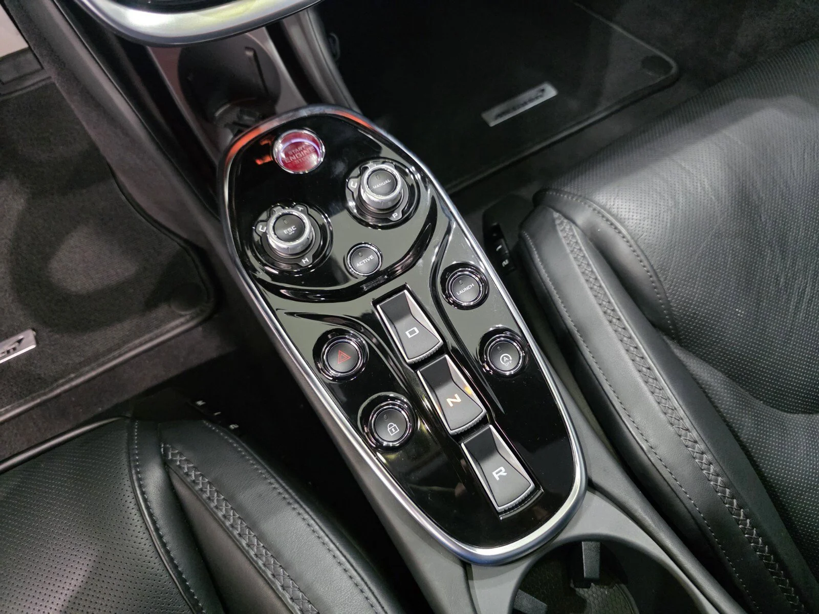 Used 2022 Flux Green McLaren  image 14