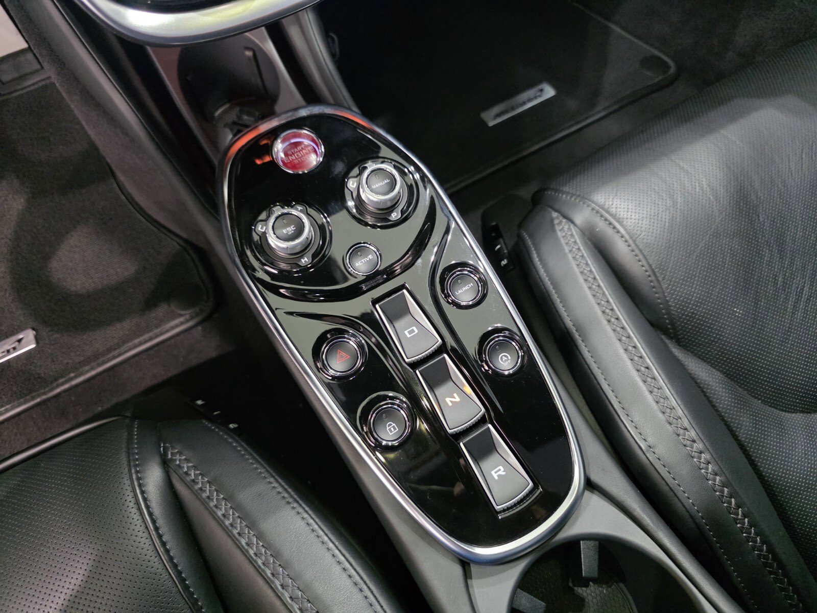 Used 2022 Flux Green McLaren  image 14