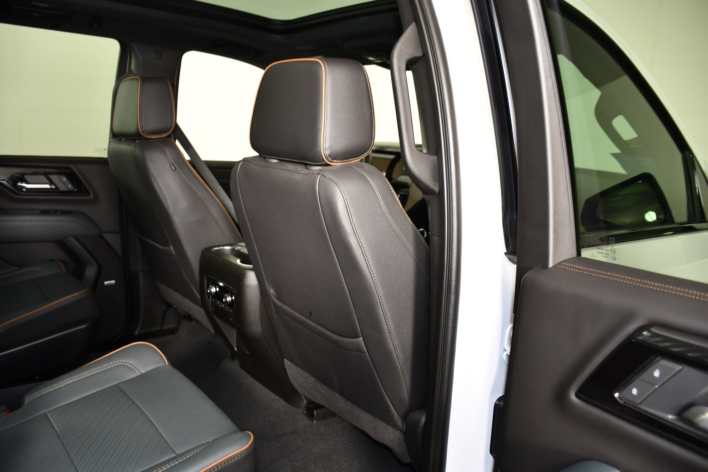Used 2025 Summit White GMC AT4 image 47