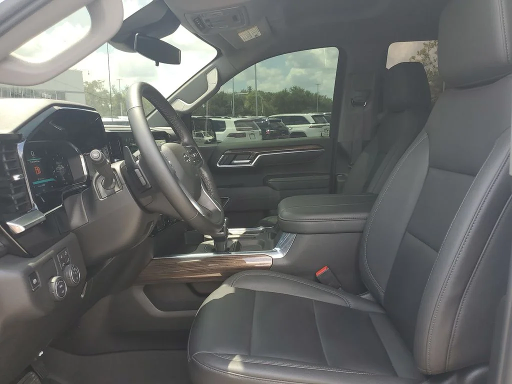 Used 2026 White Chevrolet RST image 11