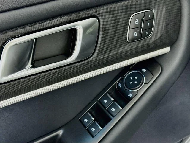 New 2026 Star White Metallic Tri-Coat Ford Tremor® image 50