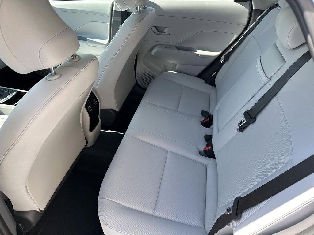 New 2026 Atlas White Hyundai SEL Sport FWD image 20