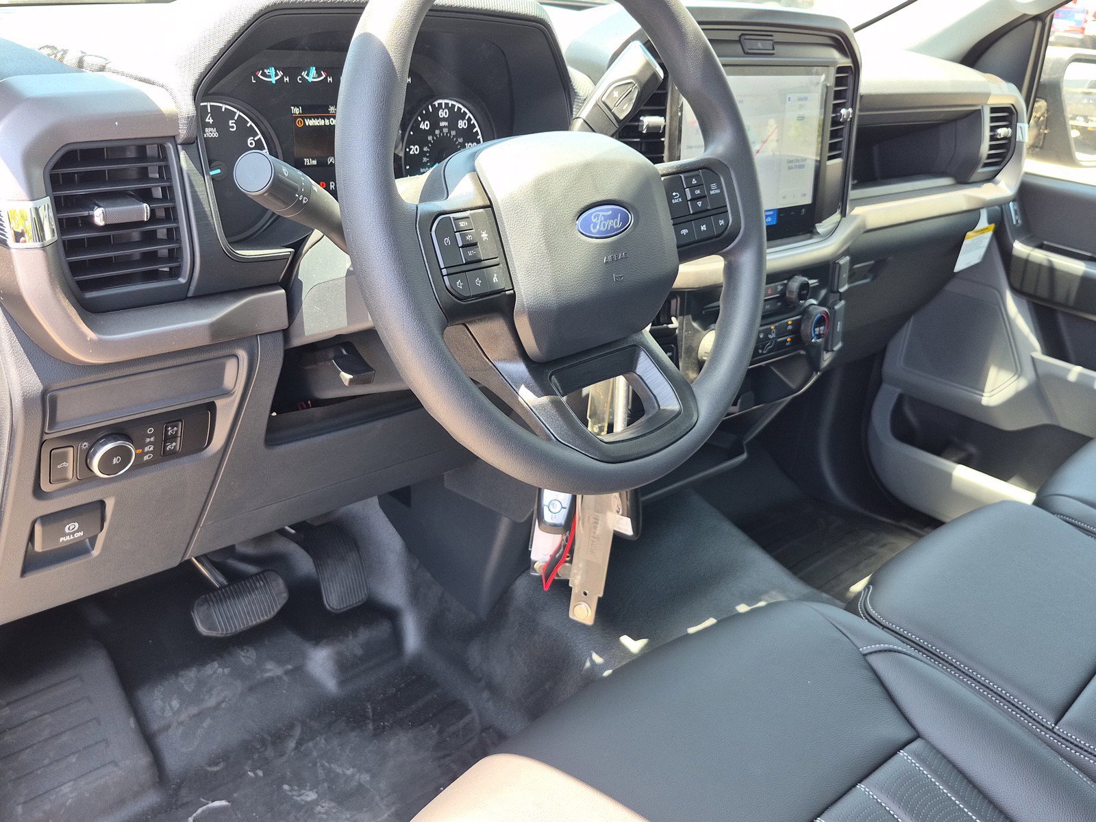 New 2026 Agate Black Metallic Ford XL image 16