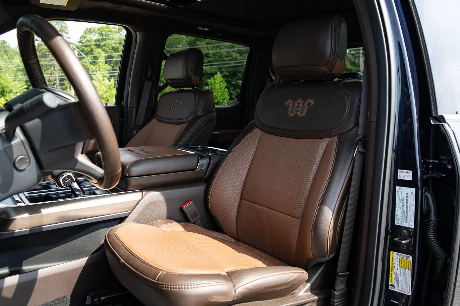Used 2025 Blue Ford King Ranch image 31
