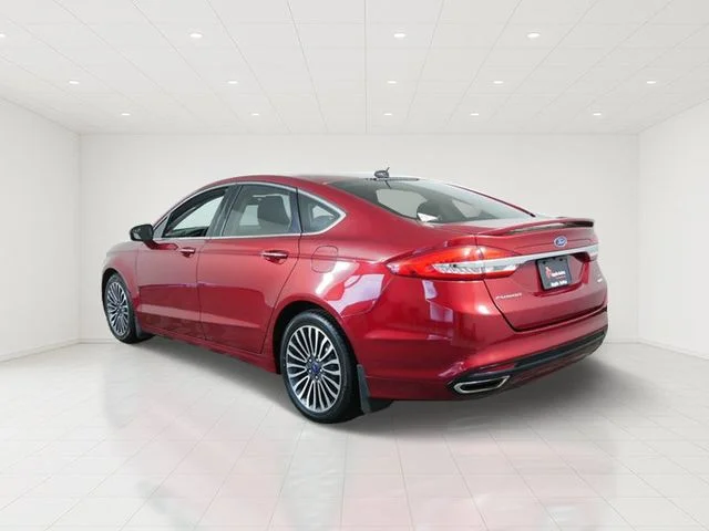 Used 2017 Red Ford SE image 7