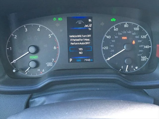 Certified Used 2025 WIND CHILL PEARL Toyota  image 2