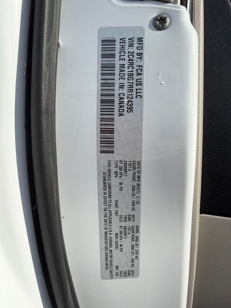 Used 2024 White Chrysler Touring L image 19