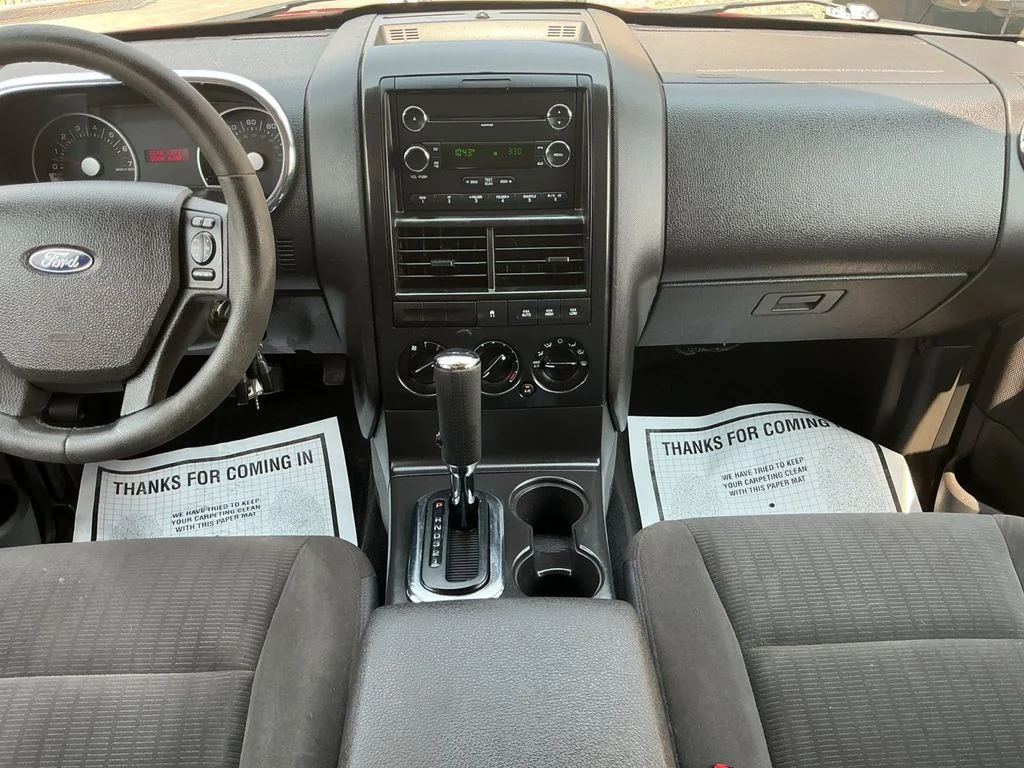 Used 2010 Red Ford XLT image 19