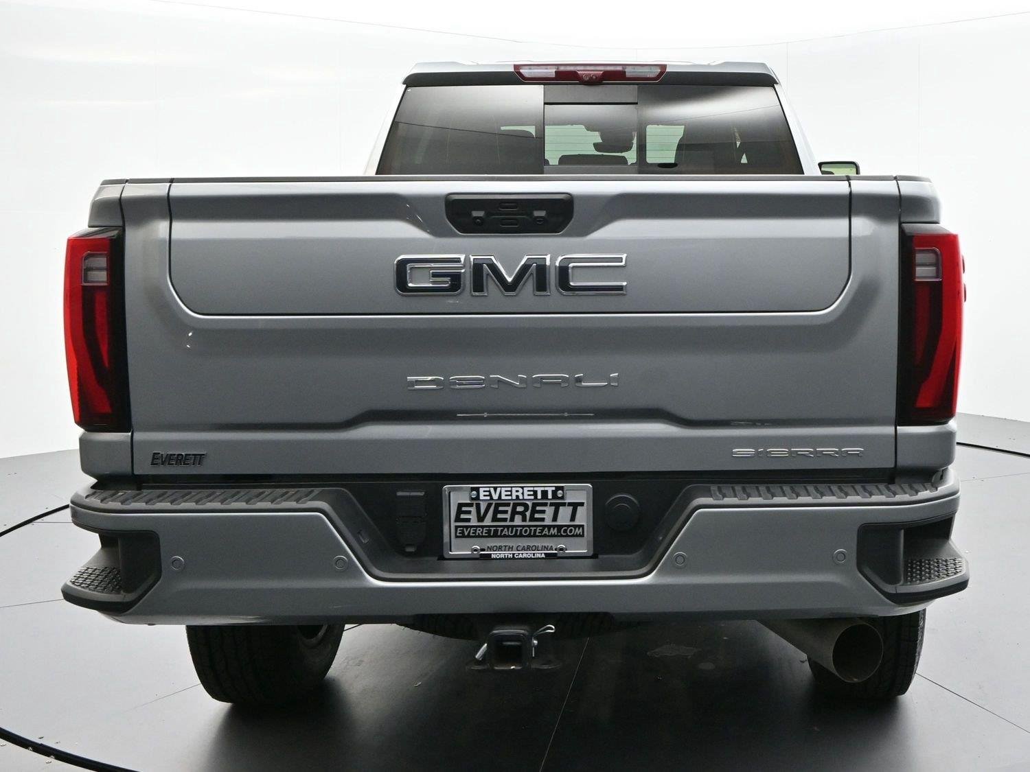 Used 2025 Sterling Metallic GMC Denali Ultimate image 6