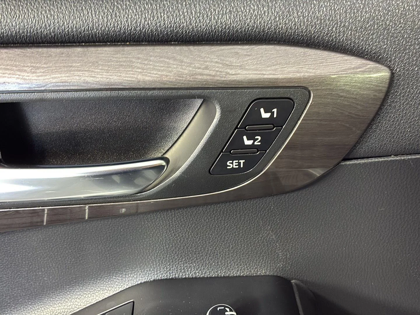 Used 2022 Celestial Silver Metallic Toyota Platinum image 28