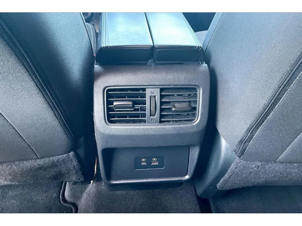 Used 2023  Nissan SV image 22