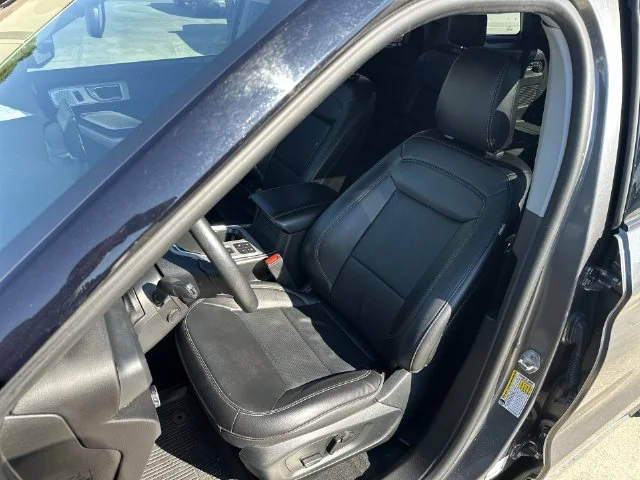 Used 2023 Gray Ford Limited image 12