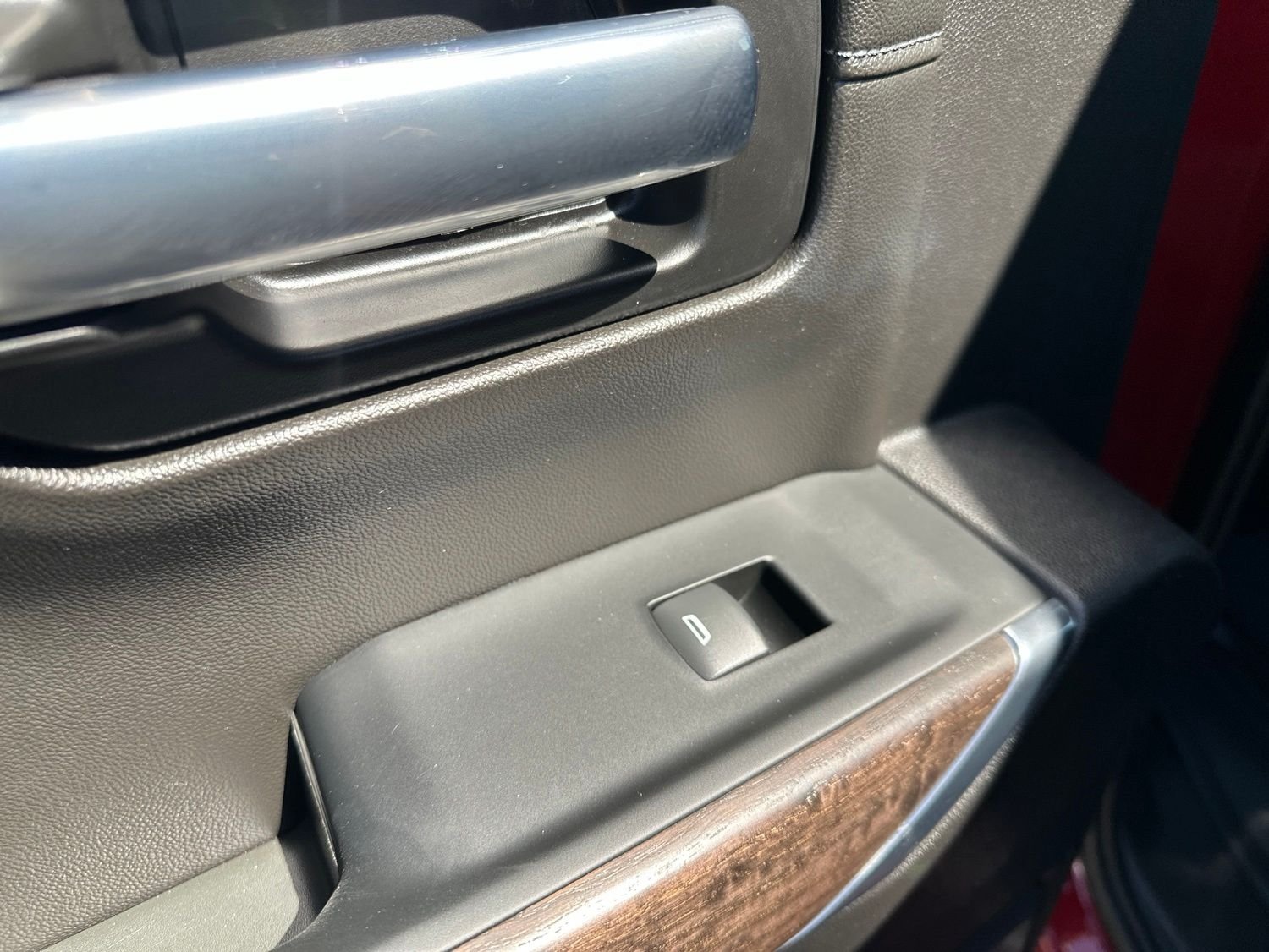 Used 2022 Red GMC Denali image 29