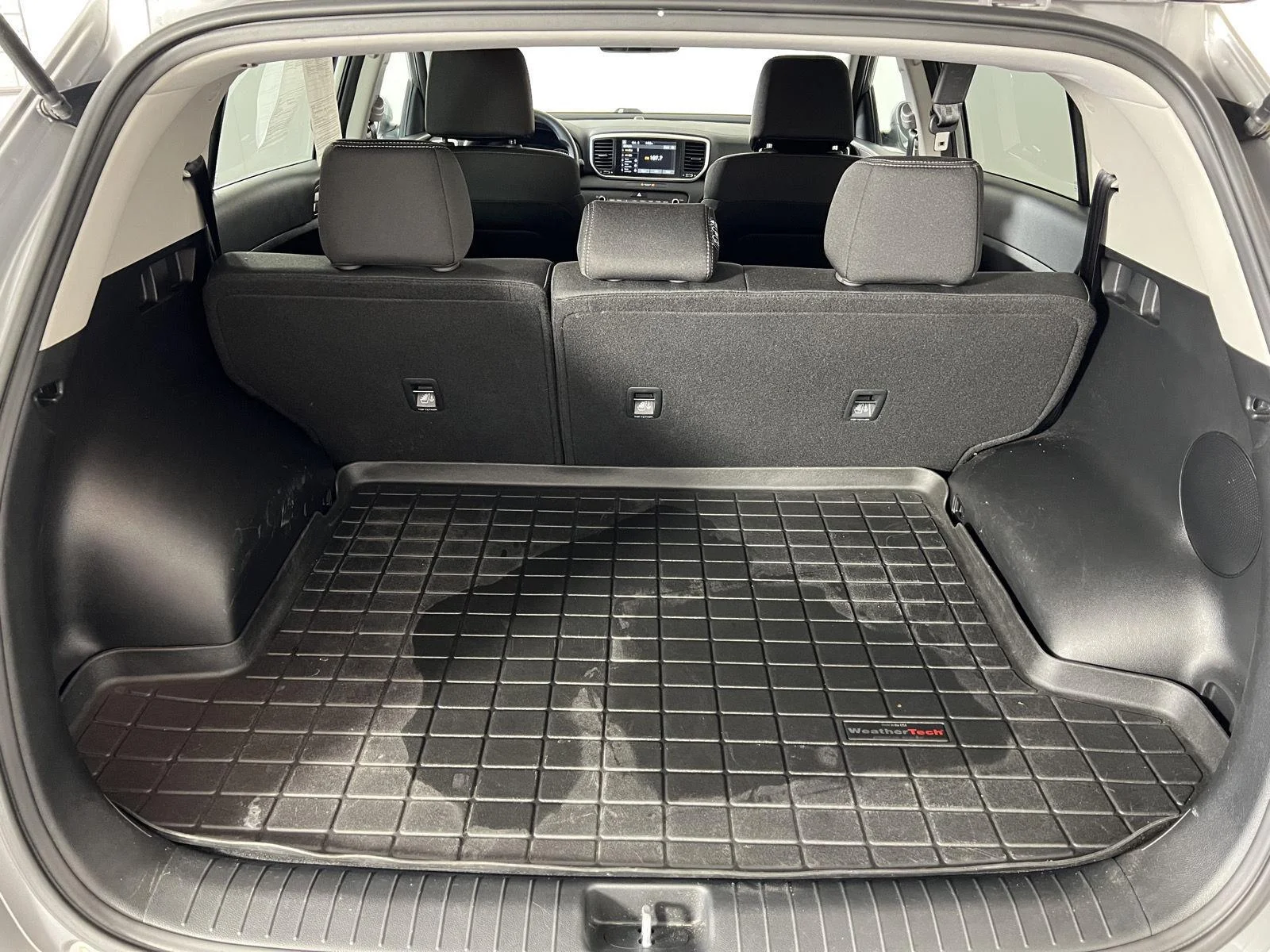 Used 2020 Gy Kia LX image 22