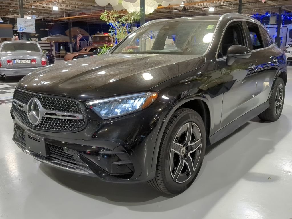 2025 Mercedes-Benz GLC GLC 300 4MATIC's photo