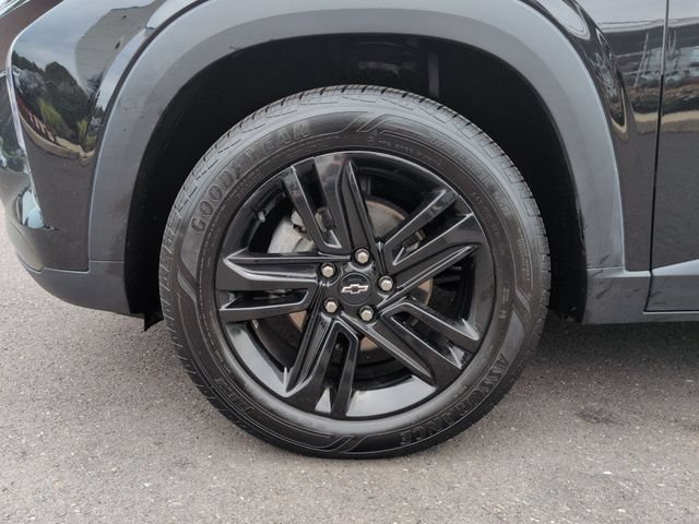 Used 2024 Mosaic Black Metallic Chevrolet ACTIV image 33