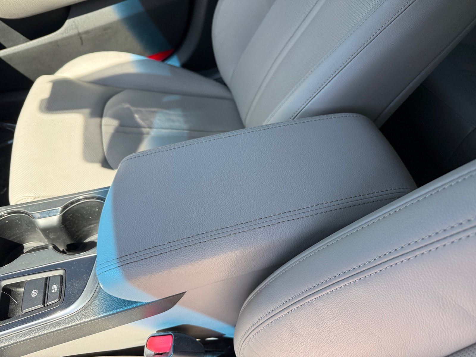 Used 2017 Silver Hyundai Limited image 14
