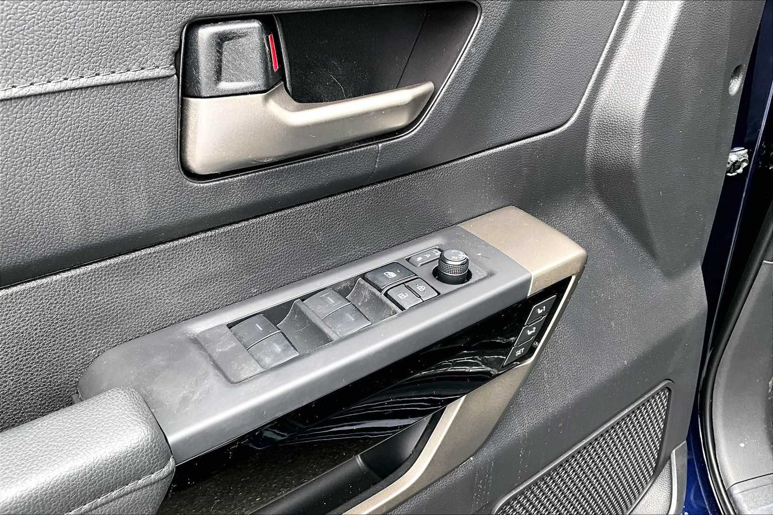 2025 Toyota Tundra Limited - Photo 20