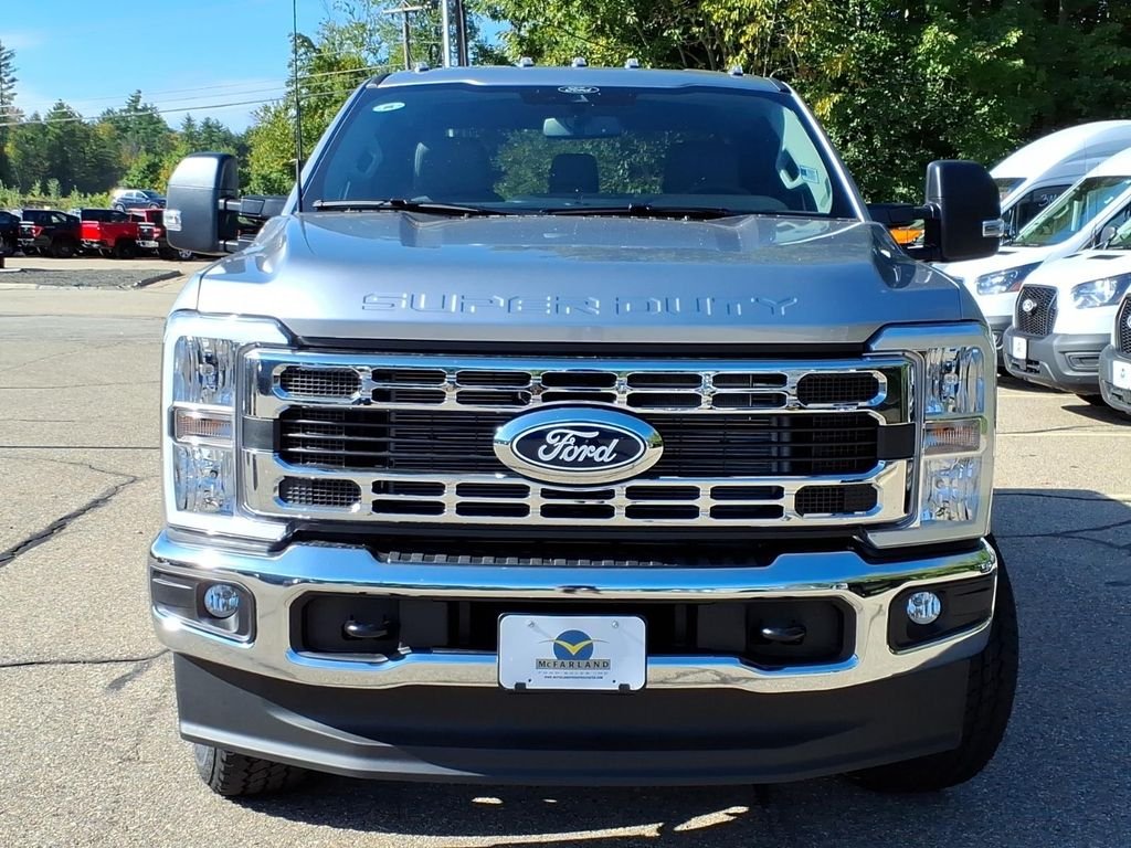 New 2027 Iconic Silver Metallic Ford F-350® XLT image 3