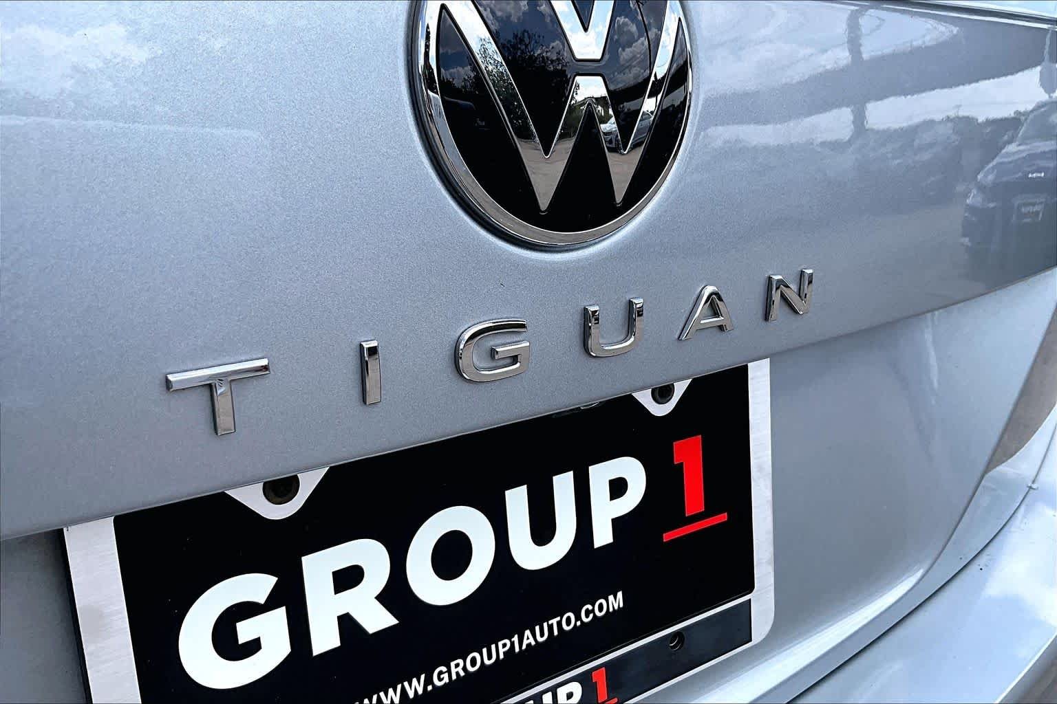 Used 2022 Pyrite Silver Metallic Volkswagen S image 10