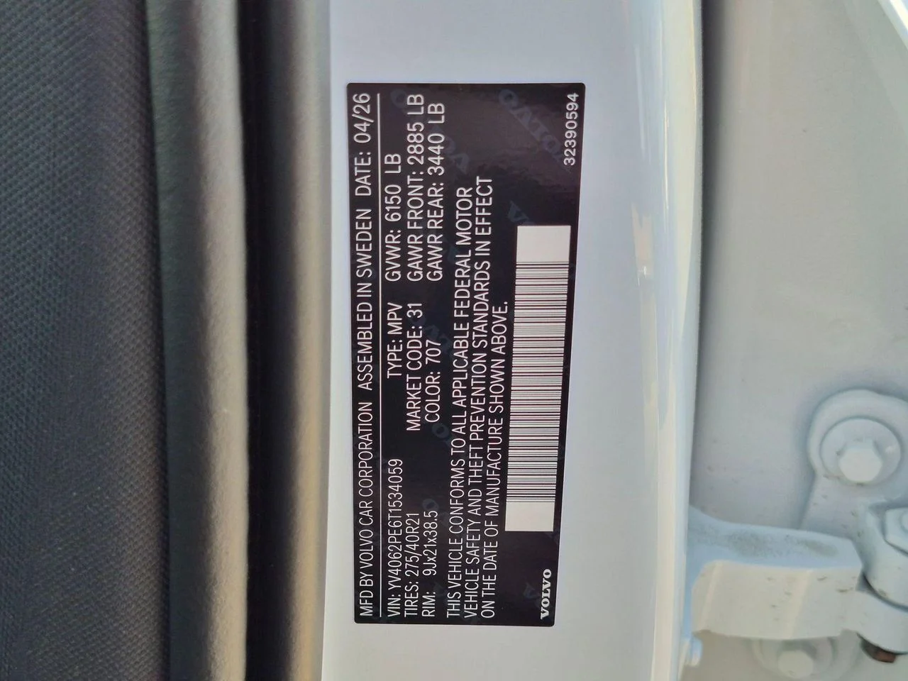 New 2026 Crystal White Volvo Plus image 15