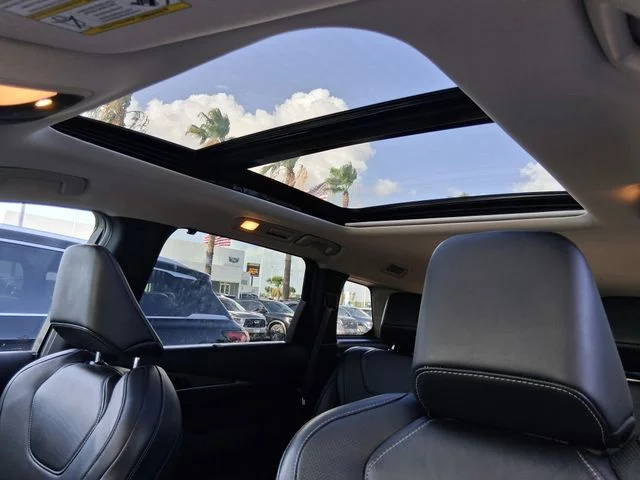 Used 2024 Gray INFINITI LUXE image 19