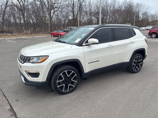Used 2018 Jeep Compass Limited with VIN 3C4NJDCB1JT102080 for sale in Kansas City