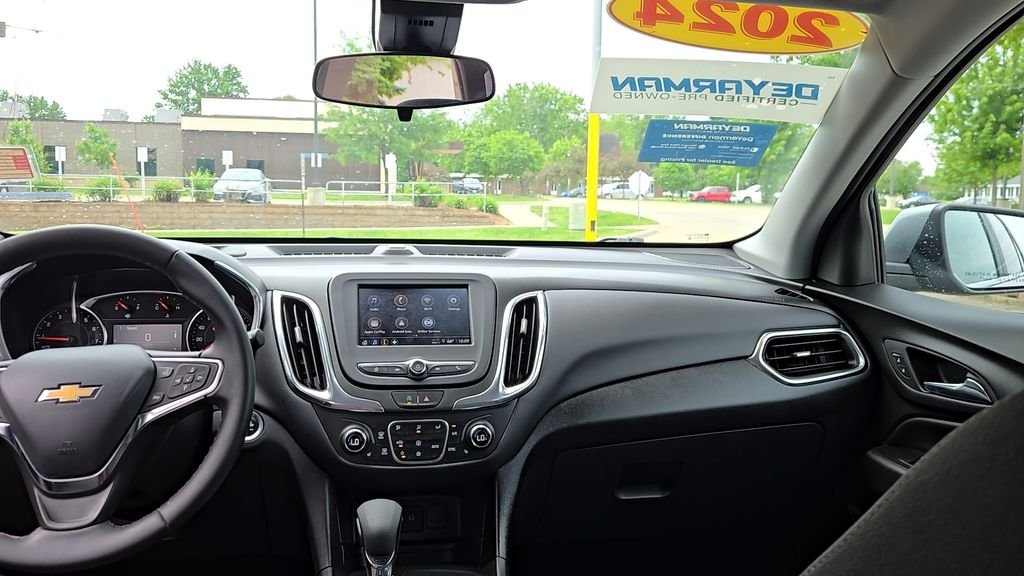 Used 2024 Gray Chevrolet LT image 29