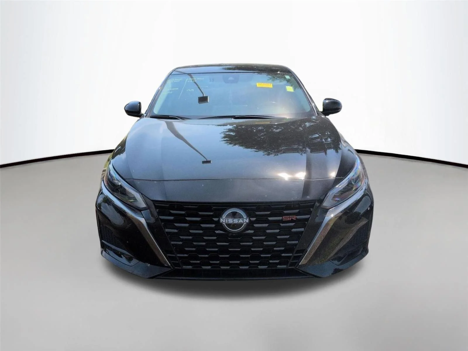 Used 2023 Super Black Nissan 2.5 SR image 4