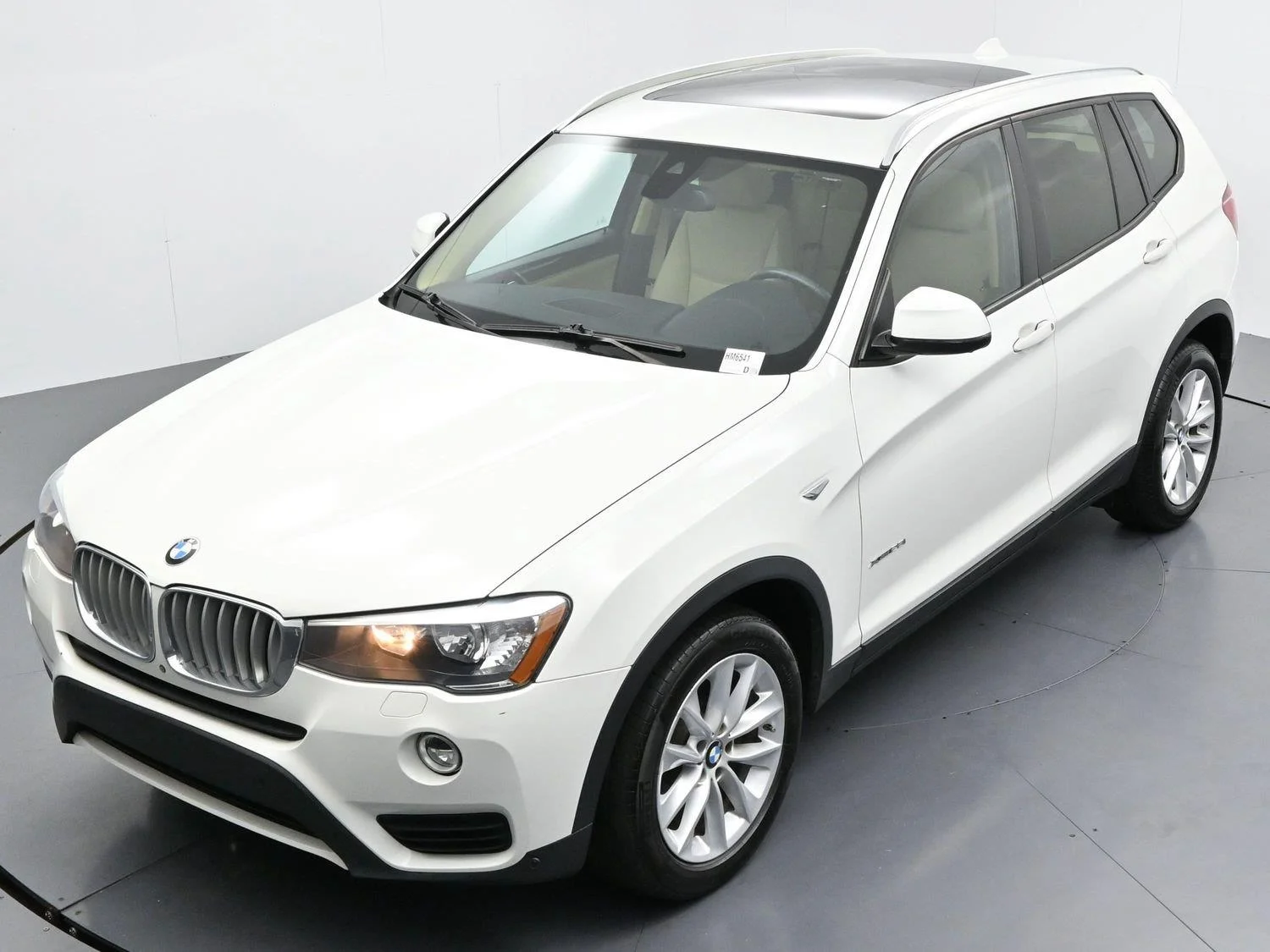 Used 2017 Alpine White BMW xDrive28i image 37