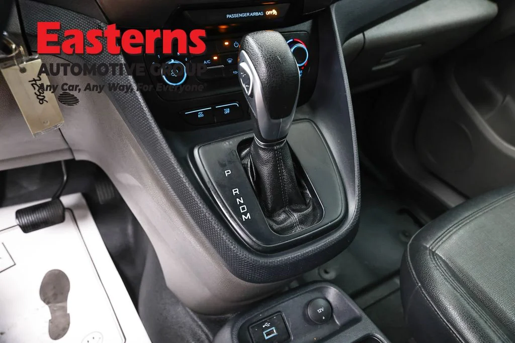 Used 2022 White Ford XL image 13