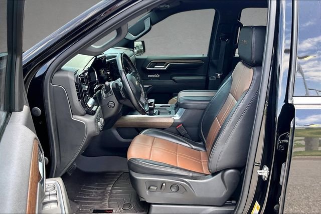Used 2023 Black Chevrolet High Country image 22