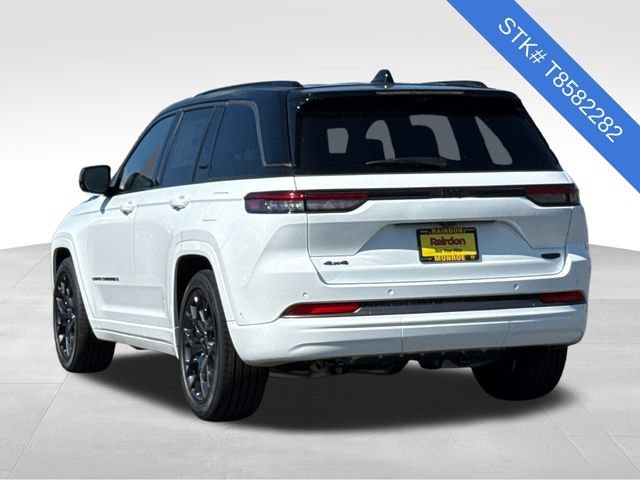 New 2026 Bright White Clear-Coat Exterior Paint Jeep Summit image 4