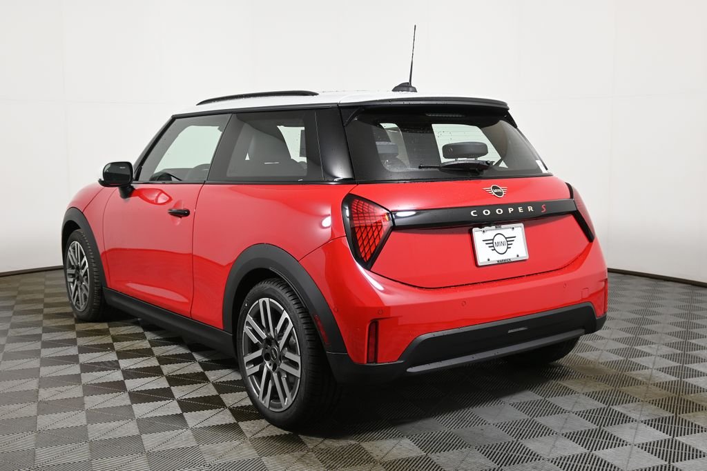 New 2026 Red MINI Signature Plus image 5