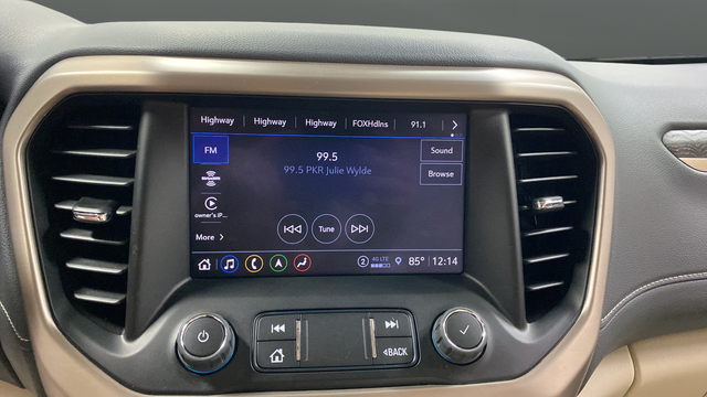 Used 2023 White Frost Tricoat GMC Denali image 15