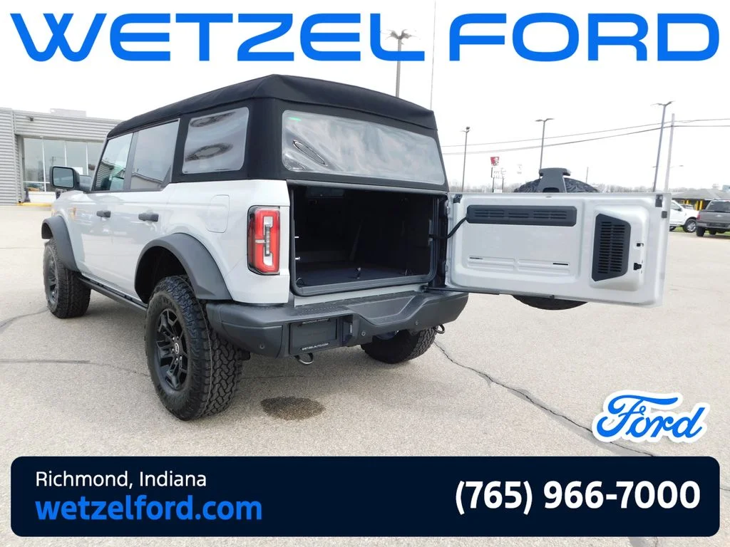 New 2026 Avalanche Gray Ford Badlands® image 22