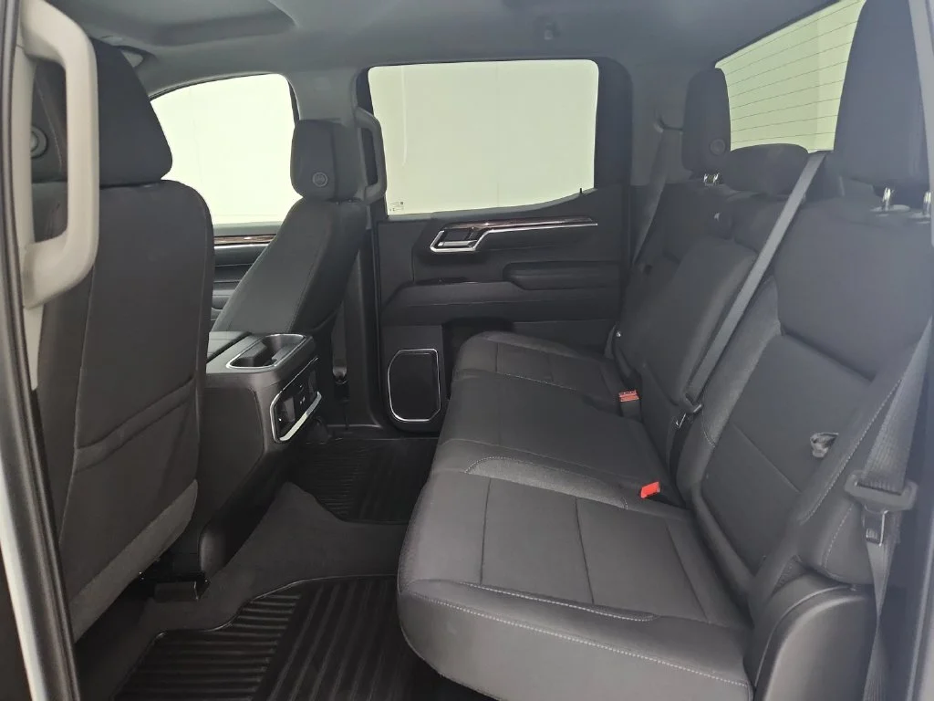 Used 2026 White GMC Elevation image 34