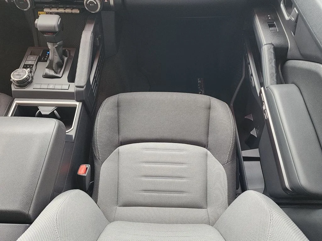 2026 Toyota 4Runner TRD Off-Road - Photo 9