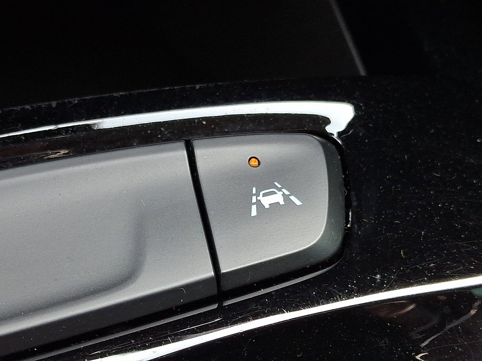 Used 2024 Mosaic Black Metallic Chevrolet ACTIV image 22